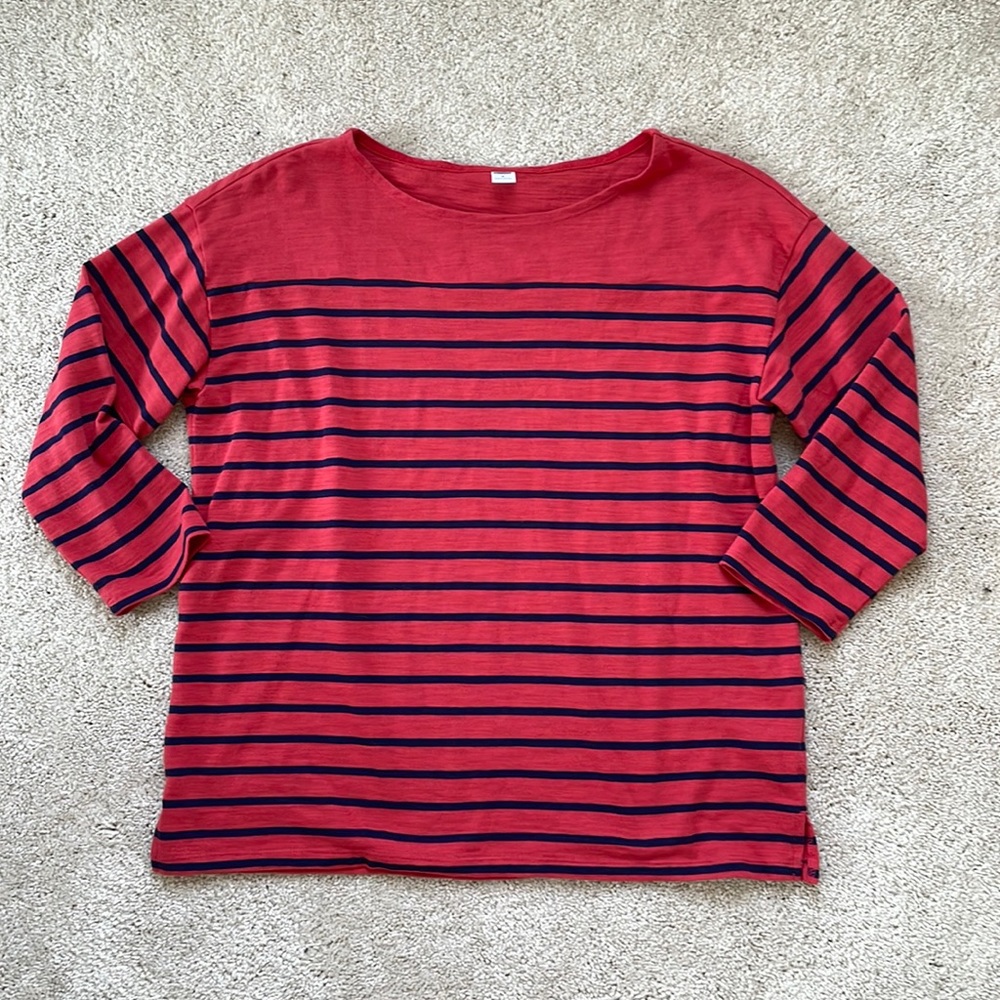 Old Navy 3/4” Sleeve Top - like new condition